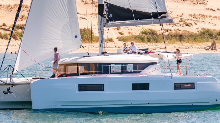 Lagoon46_iconic_exterior5